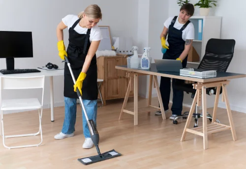 Nettoyage de bureau professionnel à Saint-Julien-les-Rosiers